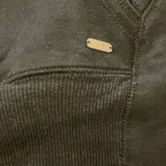 Alo yoga Sherpa lining hoodie size small - Picture 7 of 10